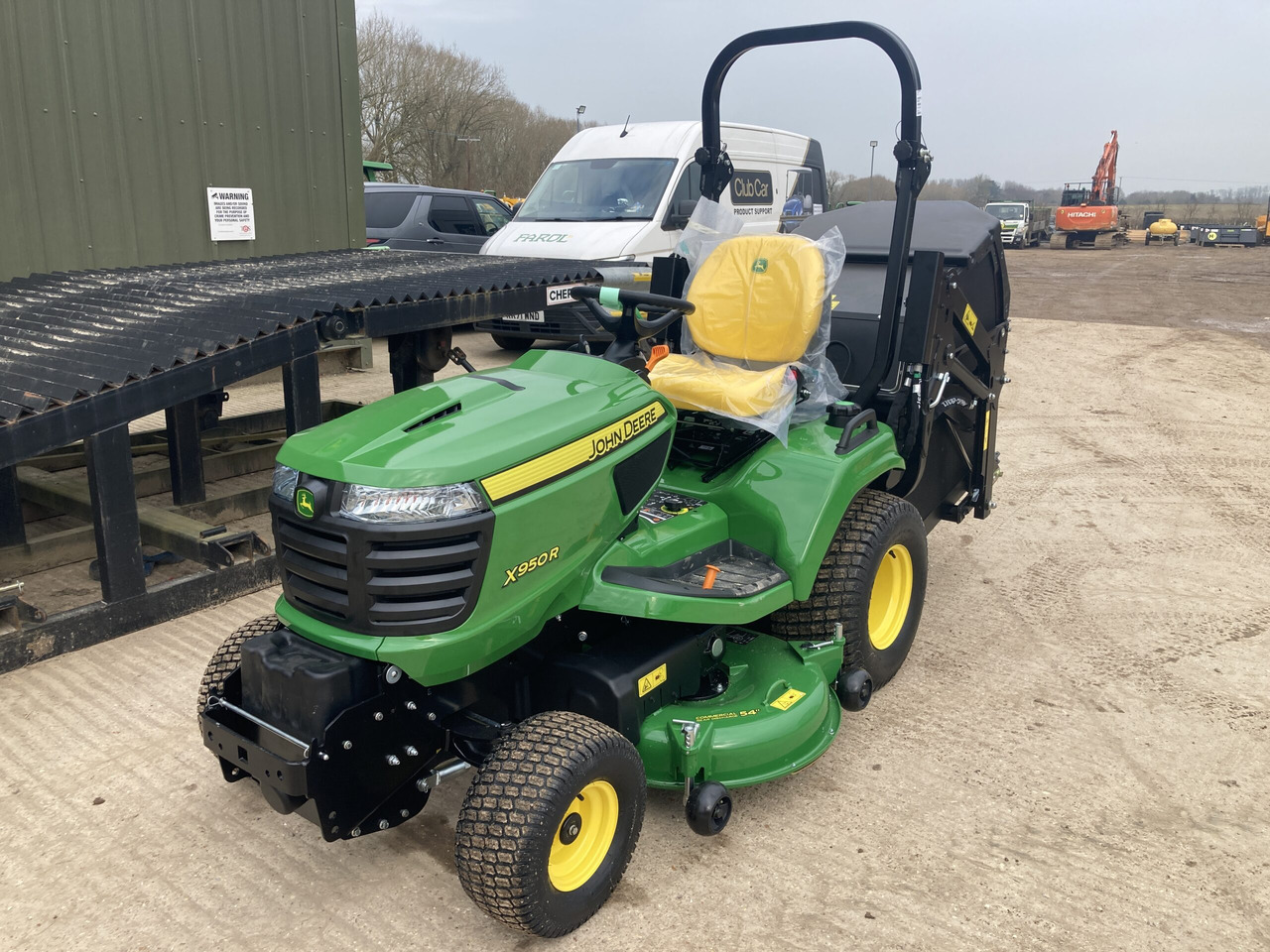 John Deere X950R ride on cut and collect mower - Rasenmäher: das Bild 1 John Deere X950R ride on cut and collect mower - Rasenmäher: das Bild 1