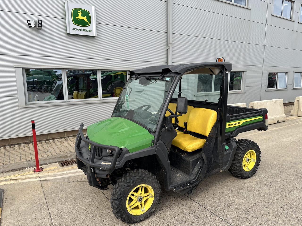 John Deere XUV865M Gator - Quad: das Bild 1 John Deere XUV865M Gator - Quad: das Bild 1