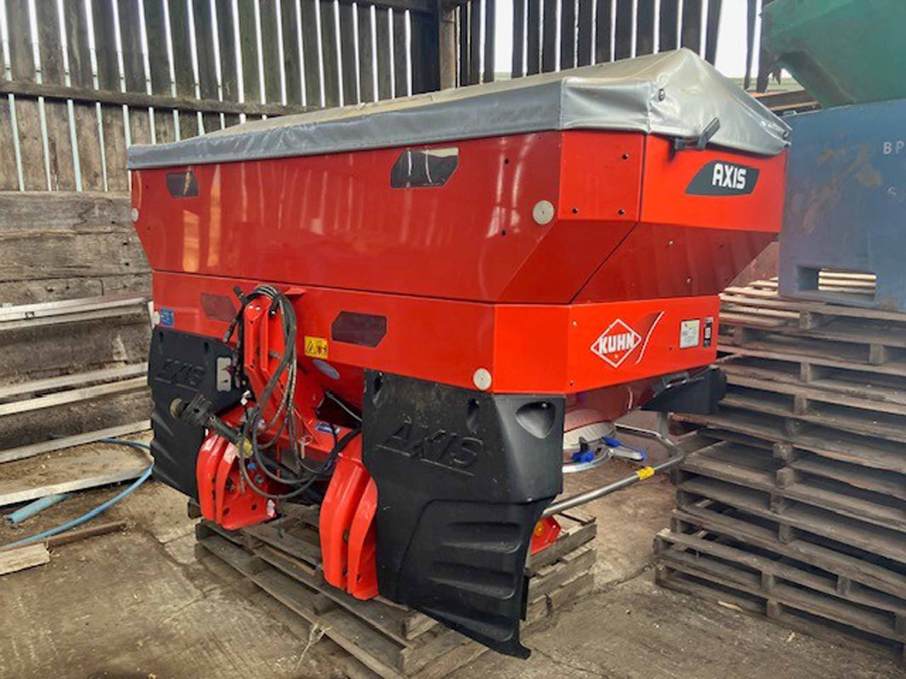 Kuhn Axis 30.2D - Düngerstreuer: das Bild 1 Kuhn Axis 30.2D - Düngerstreuer: das Bild 1