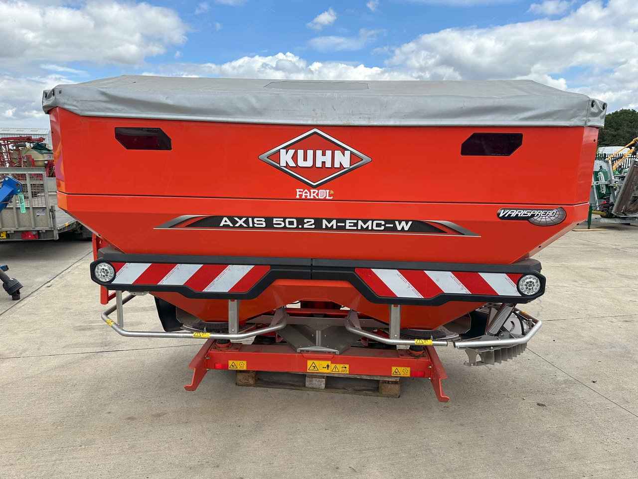 Kuhn Axis 50.2 M-EMC-W - Düngerstreuer: das Bild 1 Kuhn Axis 50.2 M-EMC-W - Düngerstreuer: das Bild 1