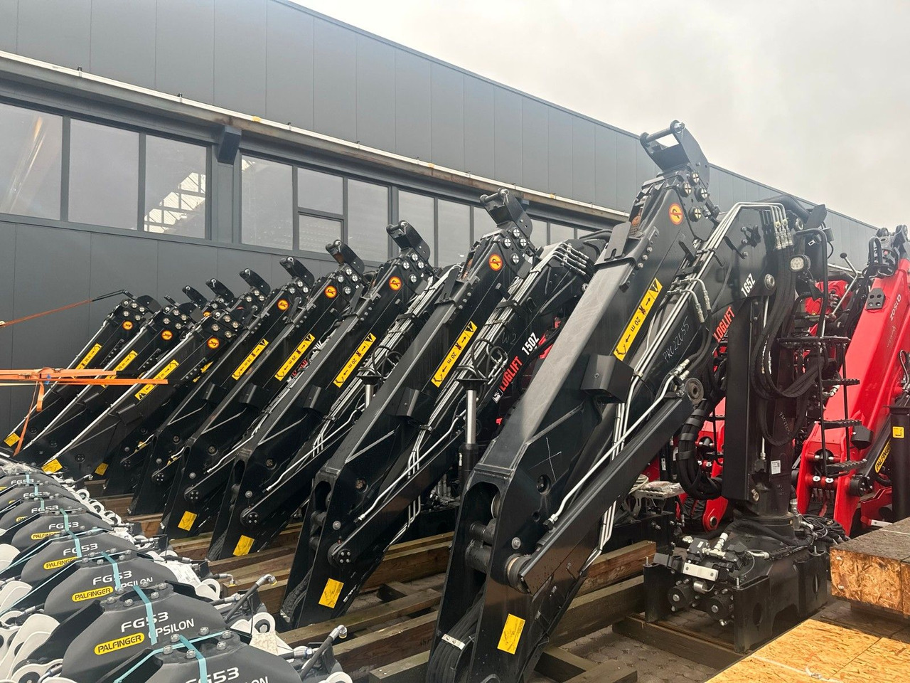 Hiab LogLift 150 Z - Holztransporter, Autokran: das Bild 1 Hiab LogLift 150 Z - Holztransporter, Autokran: das Bild 1