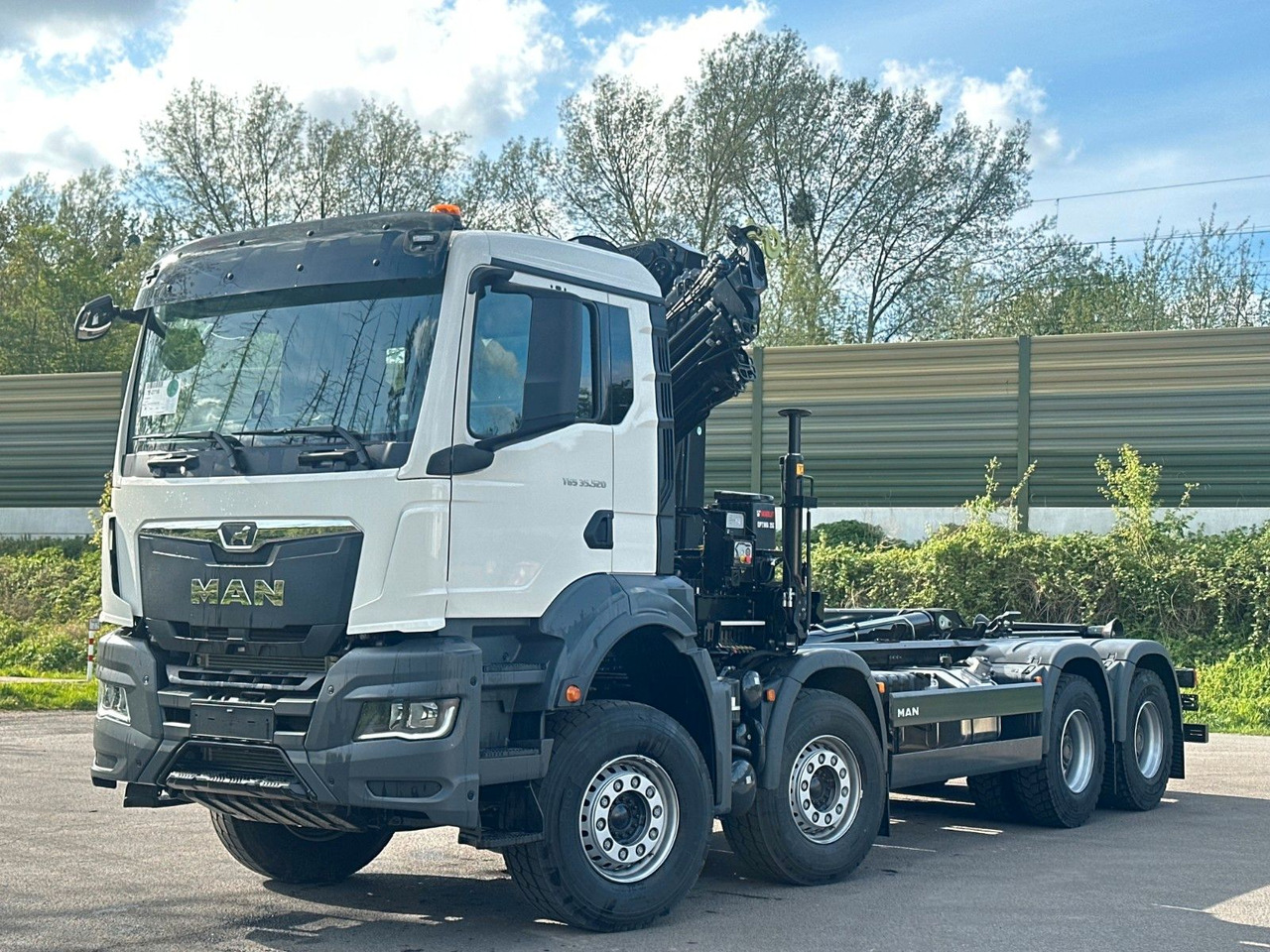 MAN TGS 35.520 8x4 Abrollkipper + Kran HIAB 228-6 - Abrollkipper, Autokran: das Bild 3 MAN TGS 35.520 8x4 Abrollkipper + Kran HIAB 228-6 - Abrollkipper, Autokran: das Bild 3