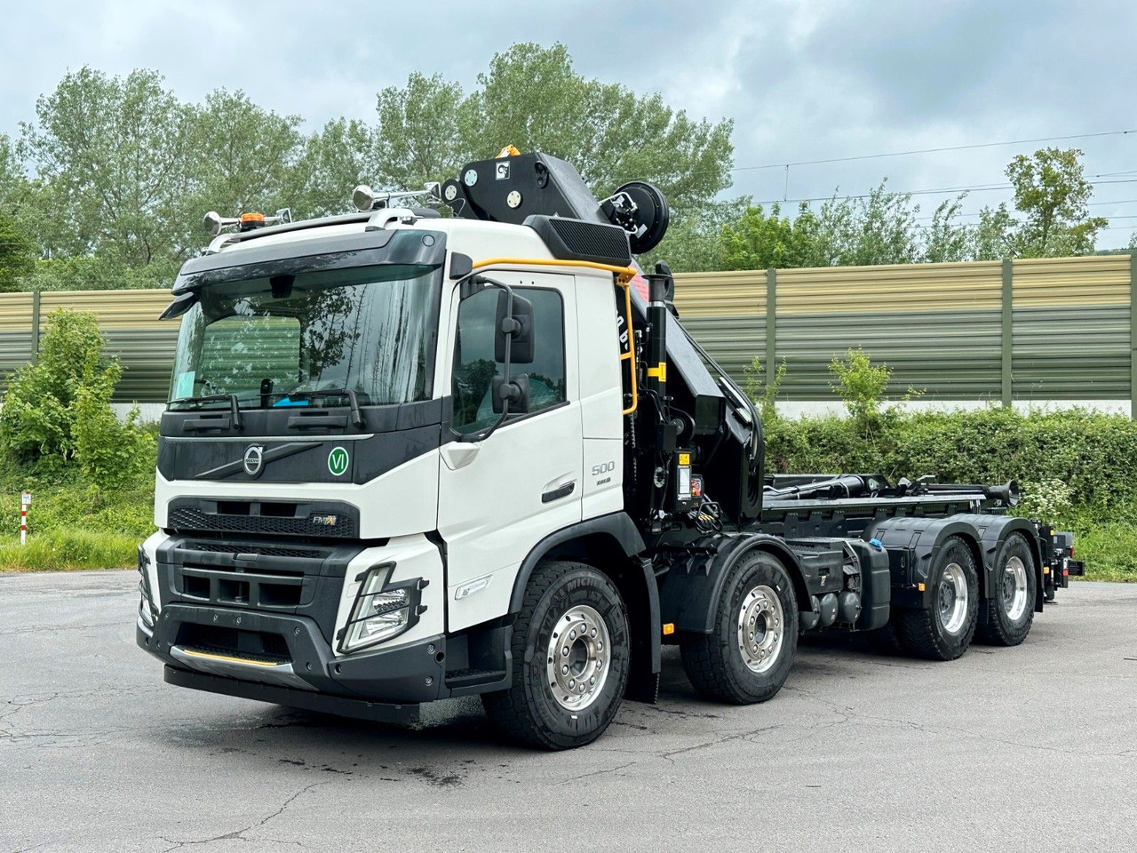 Volvo FMX 500 8x4 Abrollkipper + Kran Hiab 658-6 - Abrollkipper, Autokran: das Bild 2 Volvo FMX 500 8x4 Abrollkipper + Kran Hiab 658-6 - Abrollkipper, Autokran: das Bild 2