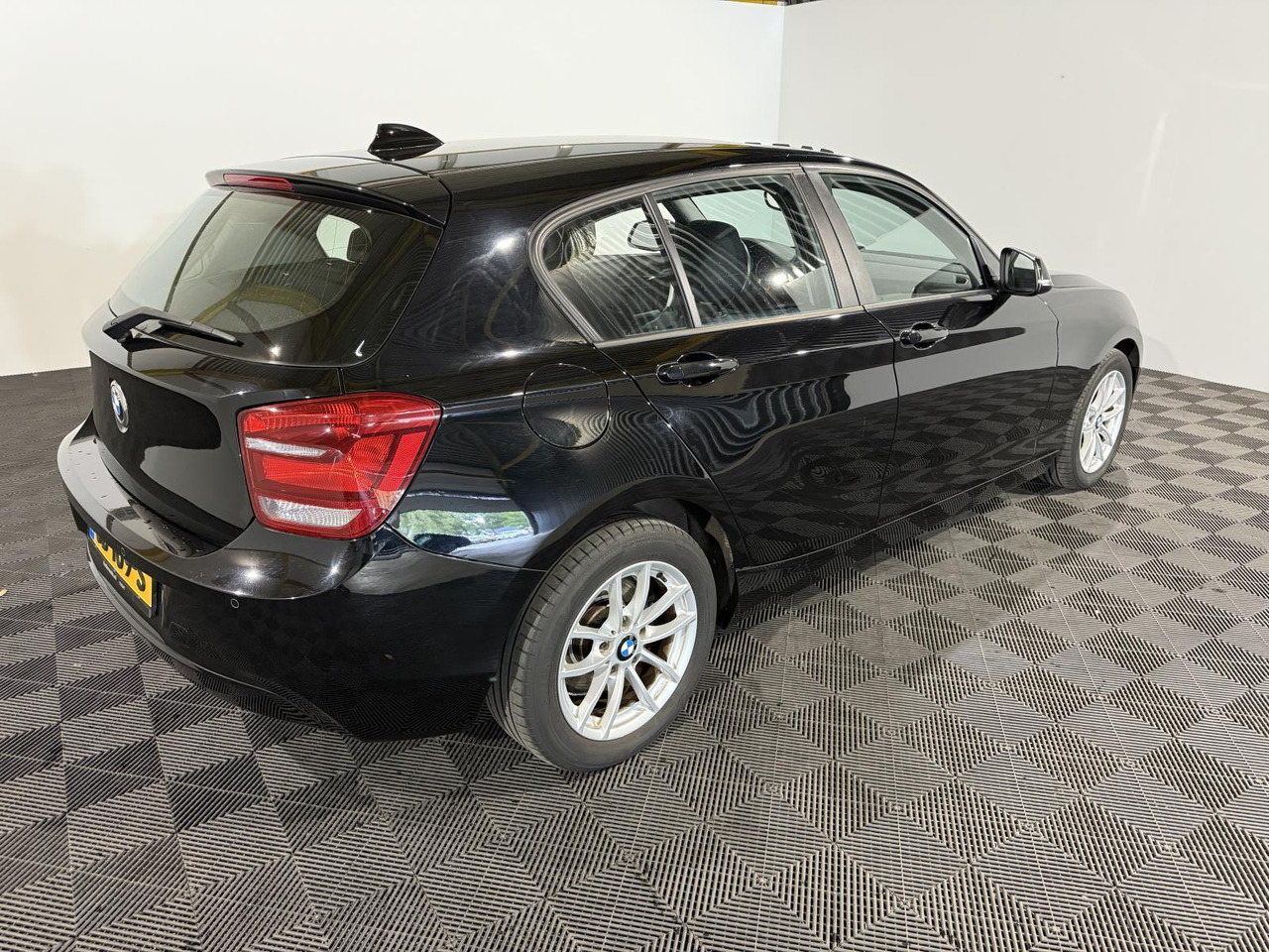 BMW | 1-serie | 116i Business | 2013 | 161.924 km | GB109S | Geen oordeel - Schrägheck: das Bild 5 BMW | 1-serie | 116i Business | 2013 | 161.924 km | GB109S | Geen oordeel - Schrägheck: das Bild 5