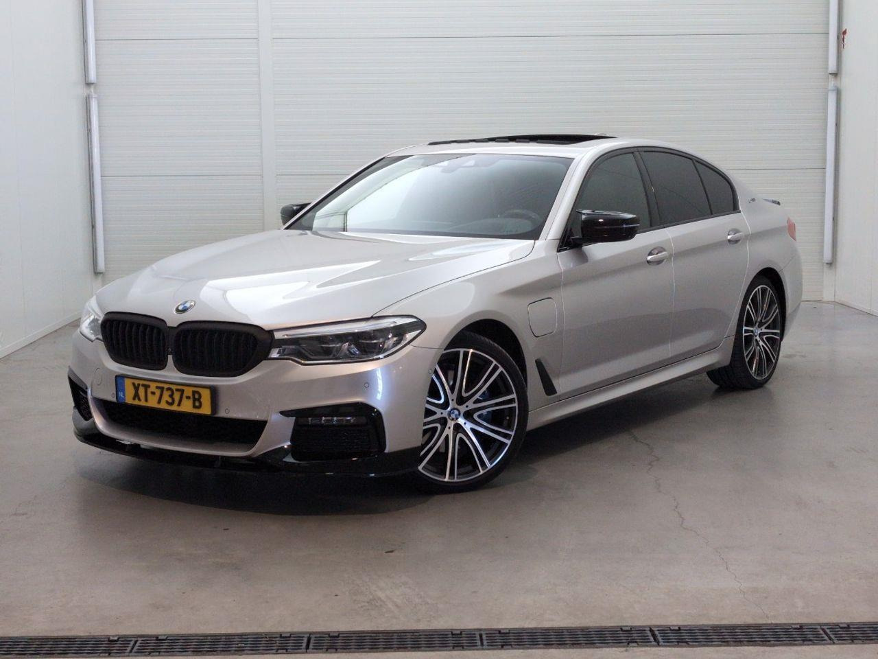 BMW 5 - serie 530e iPerformance High Executive Edition | 2019 | 135.490 km | Automaat | XT737B | NAP: Logisch - Limousine: das Bild 1 BMW 5 - serie 530e iPerformance High Executive Edition | 2019 | 135.490 km | Automaat | XT737B | NAP: Logisch - Limousine: das Bild 1