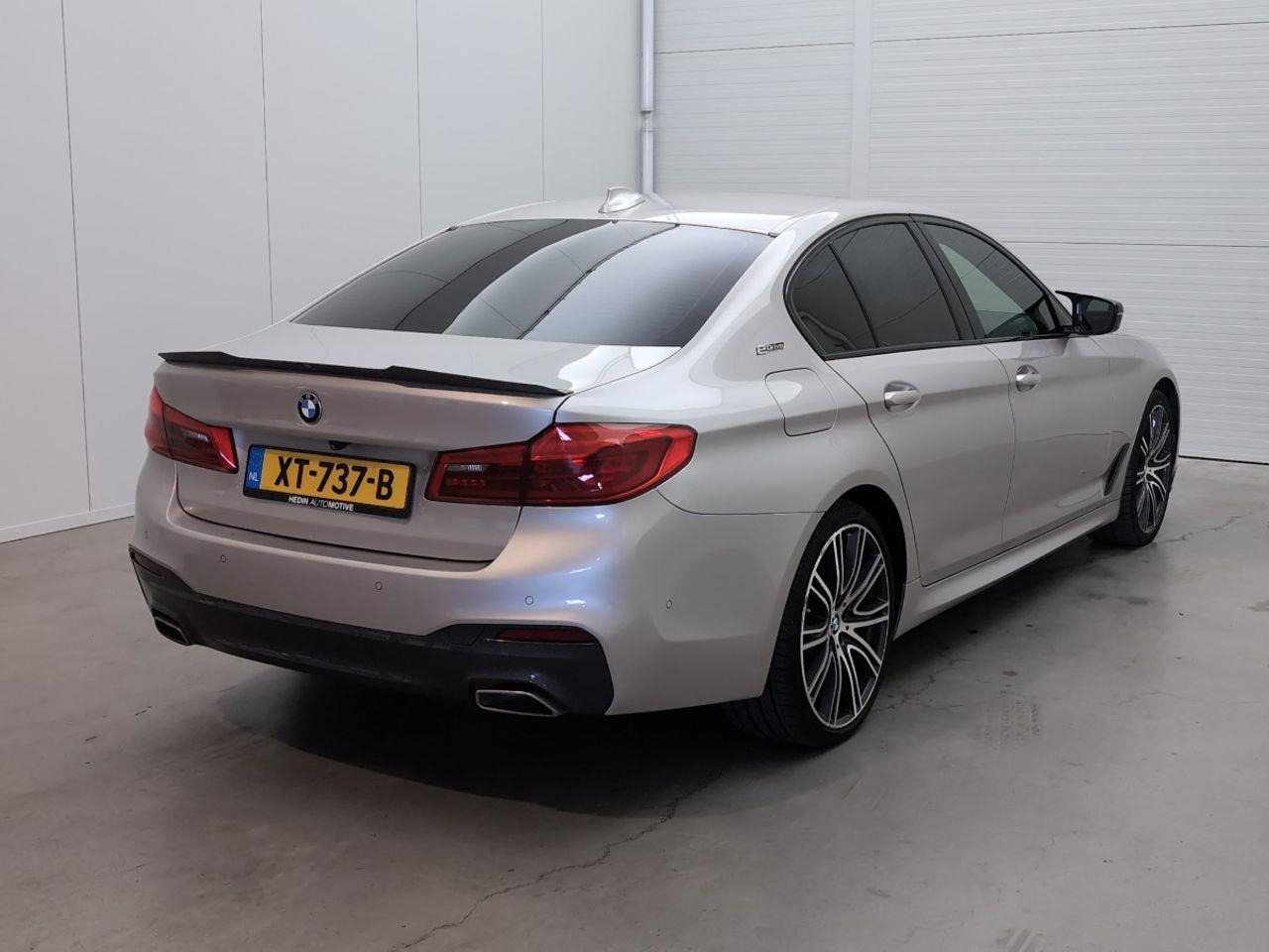 BMW 5 - serie 530e iPerformance High Executive Edition | 2019 | 135.490 km | Automaat | XT737B | NAP: Logisch - Limousine: das Bild 4 BMW 5 - serie 530e iPerformance High Executive Edition | 2019 | 135.490 km | Automaat | XT737B | NAP: Logisch - Limousine: das Bild 4