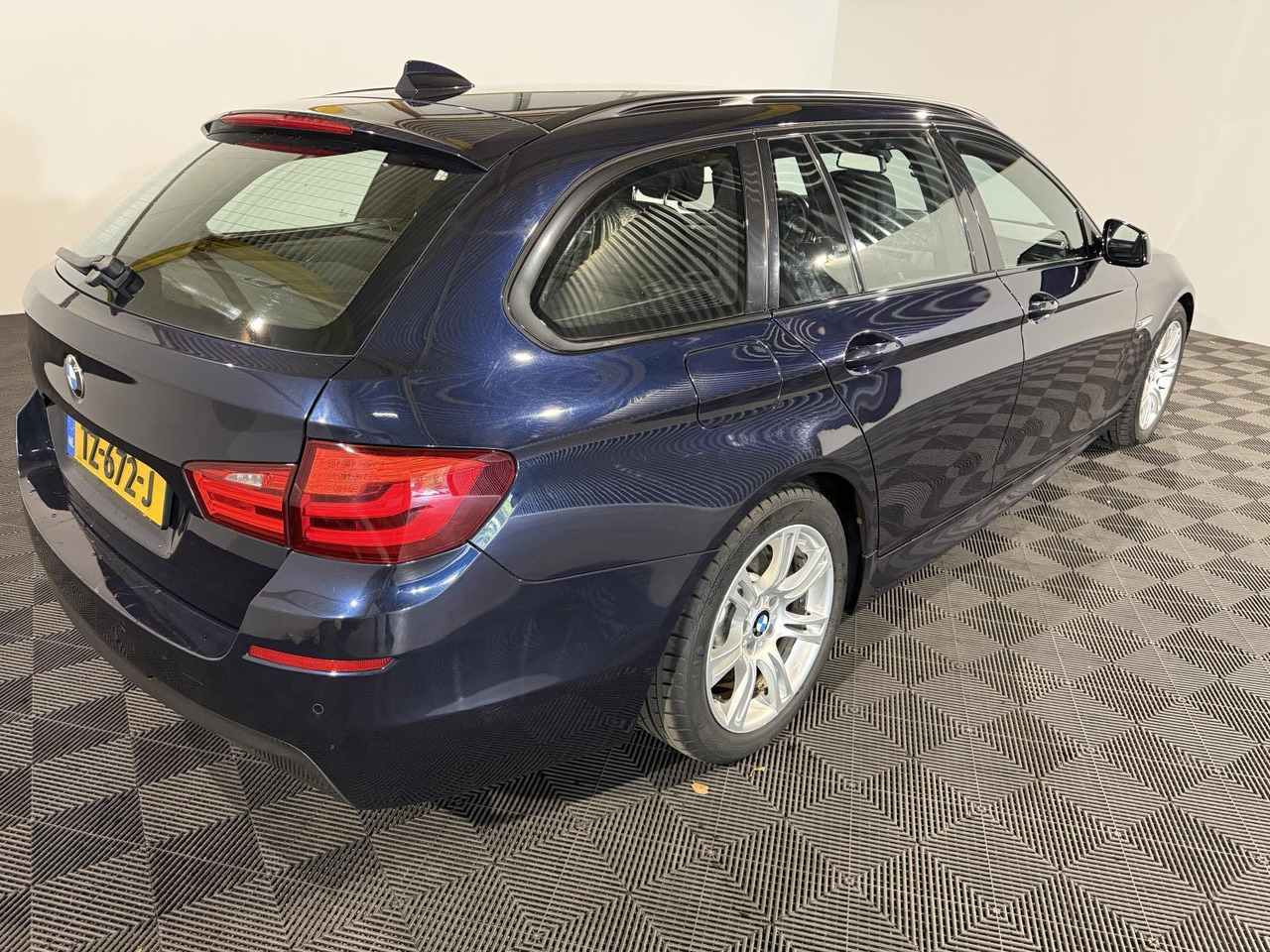 BMW | 5-serie Touring | 520d High Executive | 2011 | 320.778 km | TZ672J | Geen oordeel - PKW: das Bild 3 BMW | 5-serie Touring | 520d High Executive | 2011 | 320.778 km | TZ672J | Geen oordeel - PKW: das Bild 3