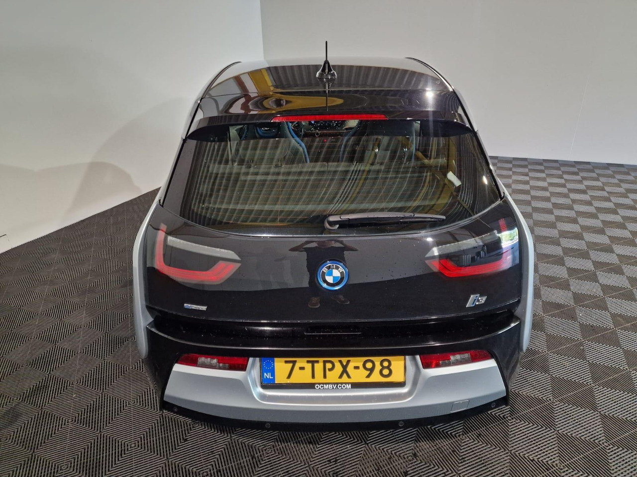 BMW i3 Range Extender 7-TPX-98 - PKW: das Bild 2 BMW i3 Range Extender 7-TPX-98 - PKW: das Bild 2