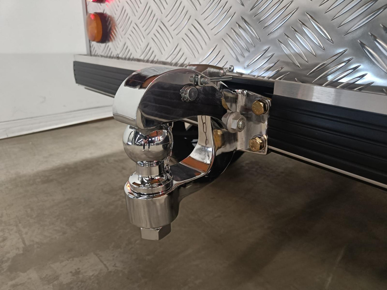 Bensel BSN 1000 2 Persoons Golfkar met Laadbak Zwart Nieuw - Golfmobil: das Bild 2 Bensel BSN 1000 2 Persoons Golfkar met Laadbak Zwart Nieuw - Golfmobil: das Bild 2