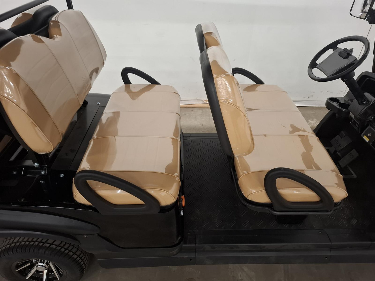 Bensel BSN4FF 6 Persoons Golfkar Zwart Nieuw - Golfmobil: das Bild 2 Bensel BSN4FF 6 Persoons Golfkar Zwart Nieuw - Golfmobil: das Bild 2