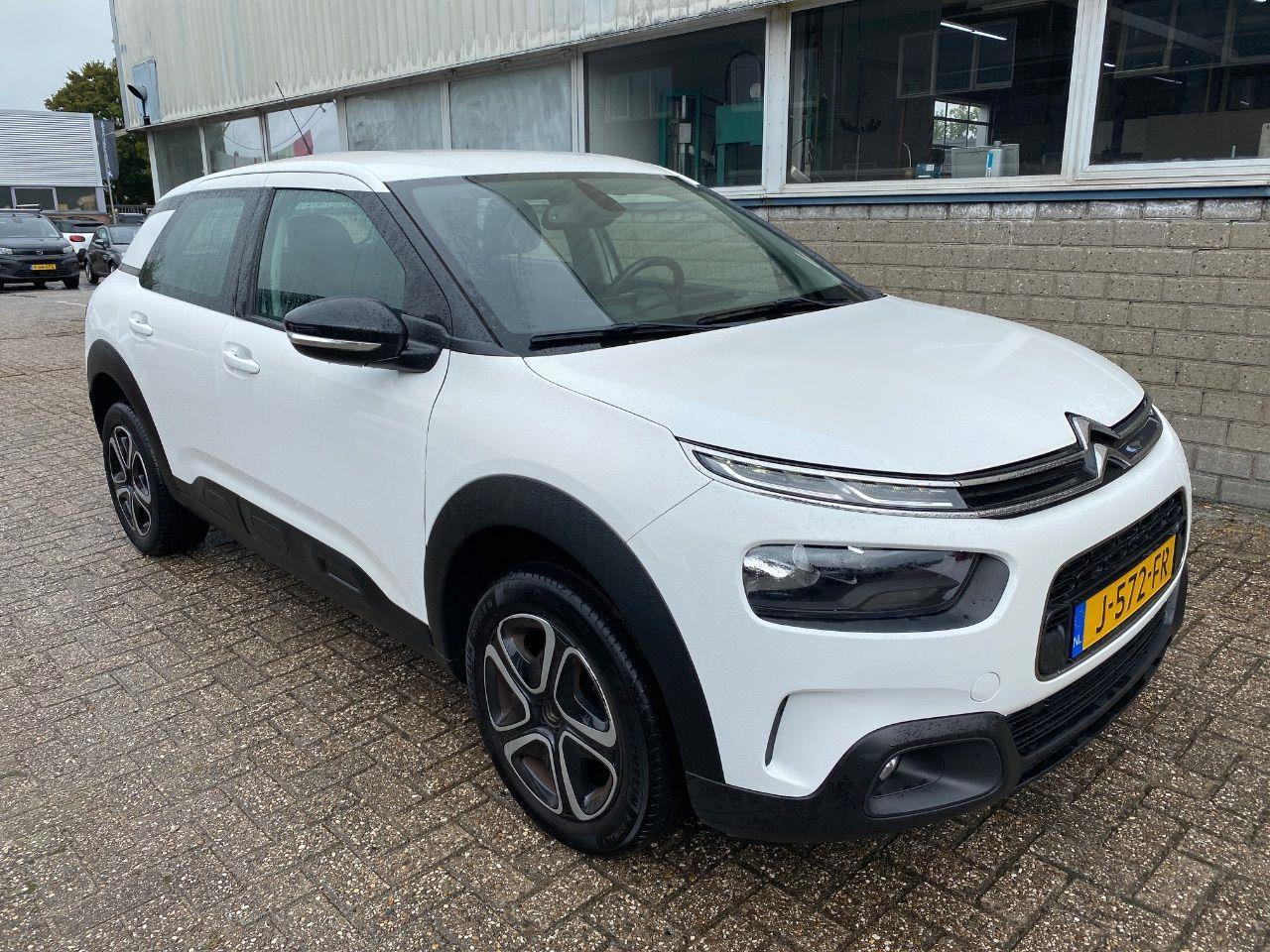 Citroen C4 Cactus 1.2 PureTech Feel | 2020 | 91.425 km | J572FR | NAP: Logisch - SUV/ Geländewagen: das Bild 2 Citroen C4 Cactus 1.2 PureTech Feel | 2020 | 91.425 km | J572FR | NAP: Logisch - SUV/ Geländewagen: das Bild 2
