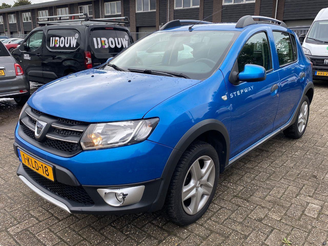 Dacia Sandero 0.9 TCe Stepway Lauréate | 2013 | 116.155 km | 1KLD18 | NAP: Logisch - Schrägheck: das Bild 1 Dacia Sandero 0.9 TCe Stepway Lauréate | 2013 | 116.155 km | 1KLD18 | NAP: Logisch - Schrägheck: das Bild 1
