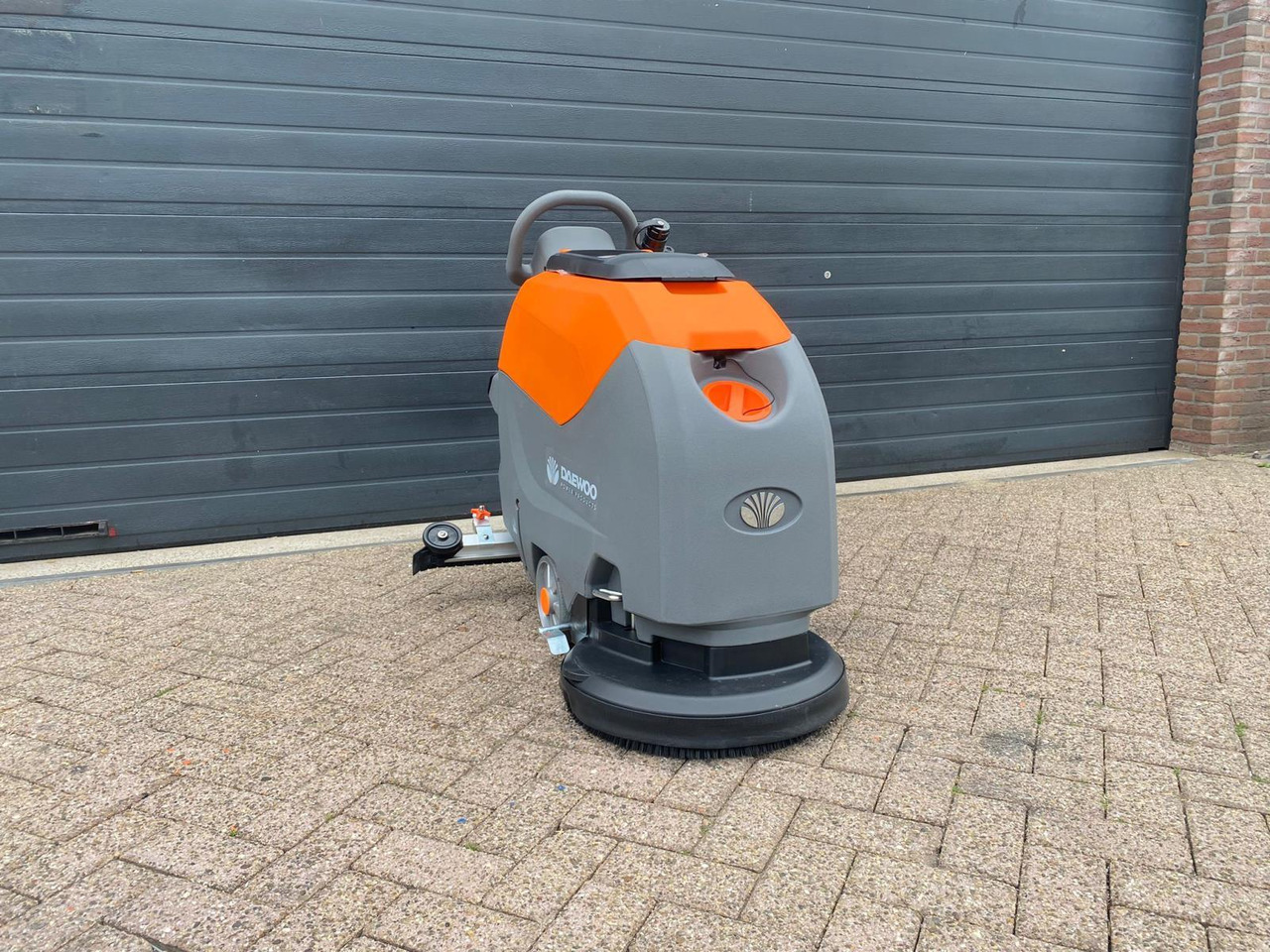 Daewoo DAFL50A Schrobzuigmachine - Reinigungsmaschine: das Bild 1 Daewoo DAFL50A Schrobzuigmachine - Reinigungsmaschine: das Bild 1