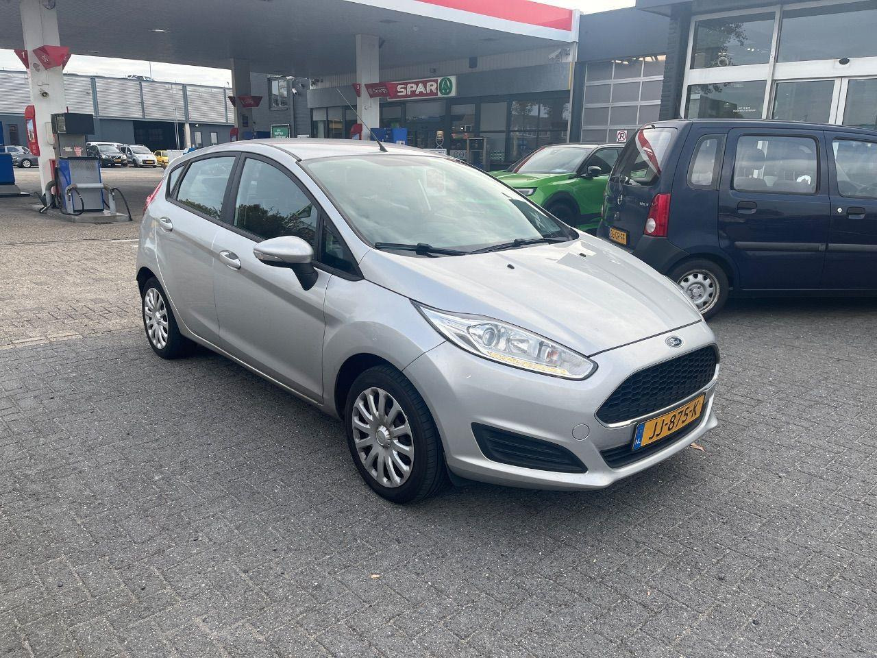Ford Fiesta 1.0 Style | 2016 | 175.437 km | JJ875K | NAP: Logisch - Schrägheck: das Bild 2 Ford Fiesta 1.0 Style | 2016 | 175.437 km | JJ875K | NAP: Logisch - Schrägheck: das Bild 2