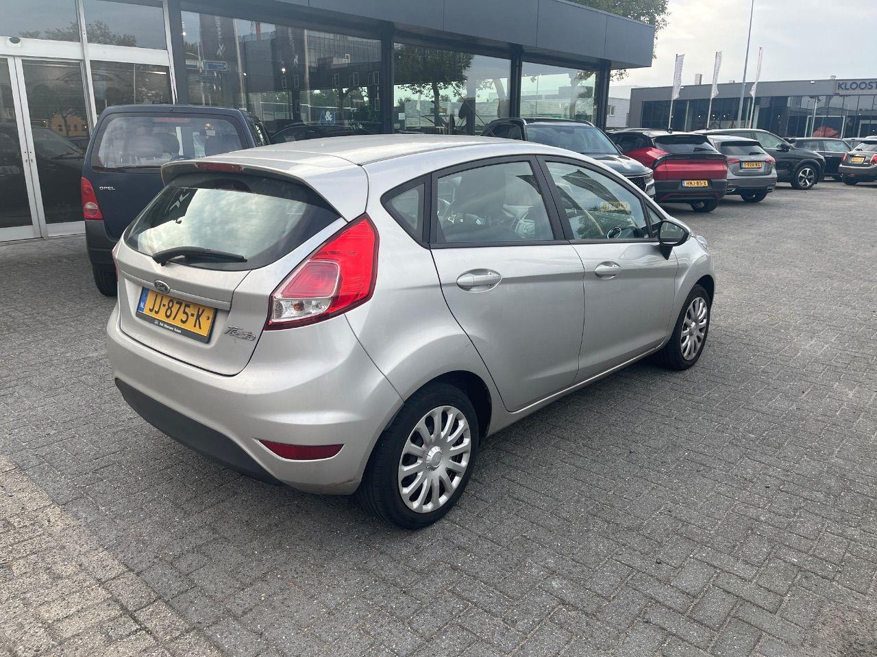 Ford Fiesta 1.0 Style | 2016 | 175.437 km | JJ875K | NAP: Logisch - Schrägheck: das Bild 4 Ford Fiesta 1.0 Style | 2016 | 175.437 km | JJ875K | NAP: Logisch - Schrägheck: das Bild 4
