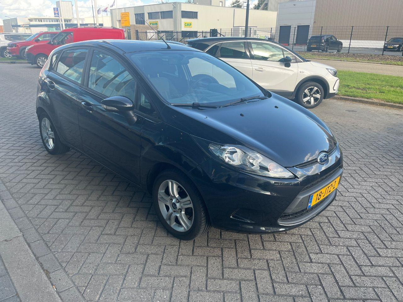 Ford Fiesta 1.25 Limited | 2009 | 39.897 km | 18JTZ2 | NAP: Logisch - Schrägheck: das Bild 2 Ford Fiesta 1.25 Limited | 2009 | 39.897 km | 18JTZ2 | NAP: Logisch - Schrägheck: das Bild 2