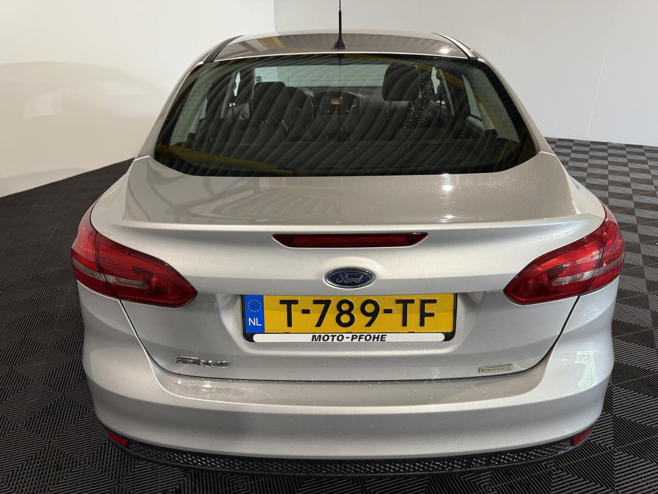 Ford Focus 1.0 Trend Edition 2015 206.005 km T-789-TF - Limousine: das Bild 4 Ford Focus 1.0 Trend Edition 2015 206.005 km T-789-TF - Limousine: das Bild 4