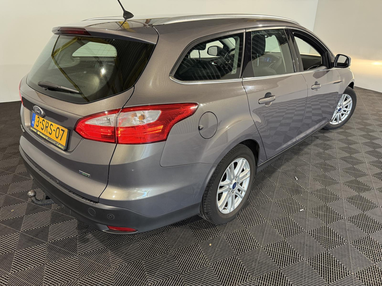 Ford | Focus Wagon | 1.0 EcoBoost Edition Plus | 2013 | 228.888 km | 3SRS07 | Logisch - PKW: das Bild 3 Ford | Focus Wagon | 1.0 EcoBoost Edition Plus | 2013 | 228.888 km | 3SRS07 | Logisch - PKW: das Bild 3