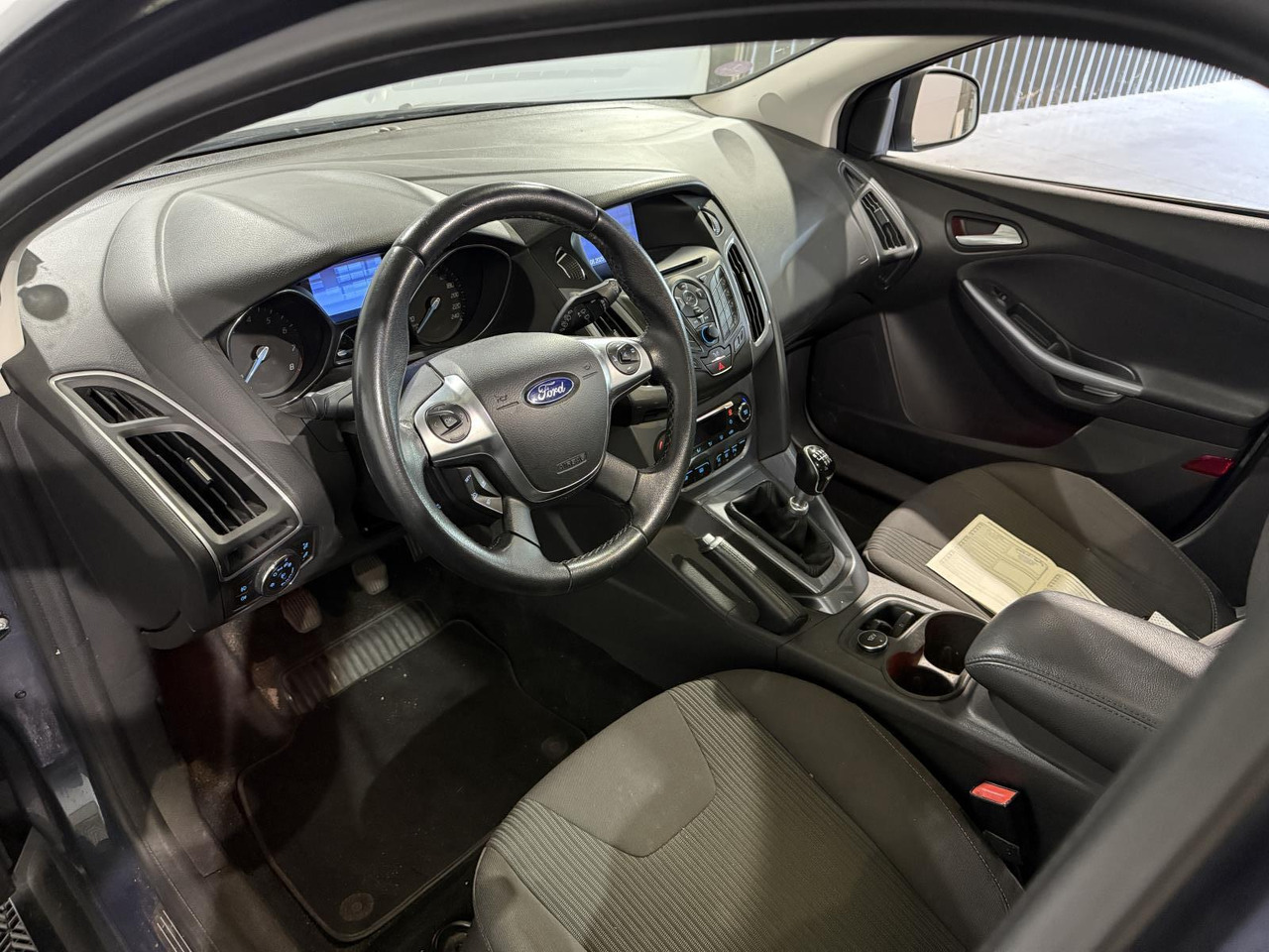 Ford | Focus Wagon | 1.0 EcoBoost Edition Plus | 2014 | 240.673 km | 4TXL50 | Logisch - PKW: das Bild 4 Ford | Focus Wagon | 1.0 EcoBoost Edition Plus | 2014 | 240.673 km | 4TXL50 | Logisch - PKW: das Bild 4