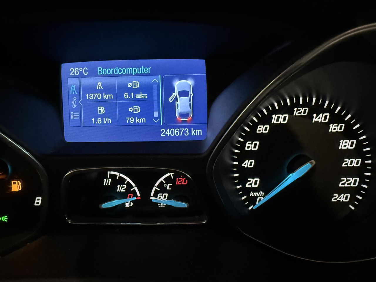 Ford | Focus Wagon | 1.0 EcoBoost Edition Plus | 2014 | 240.673 km | 4TXL50 | Logisch - PKW: das Bild 5 Ford | Focus Wagon | 1.0 EcoBoost Edition Plus | 2014 | 240.673 km | 4TXL50 | Logisch - PKW: das Bild 5