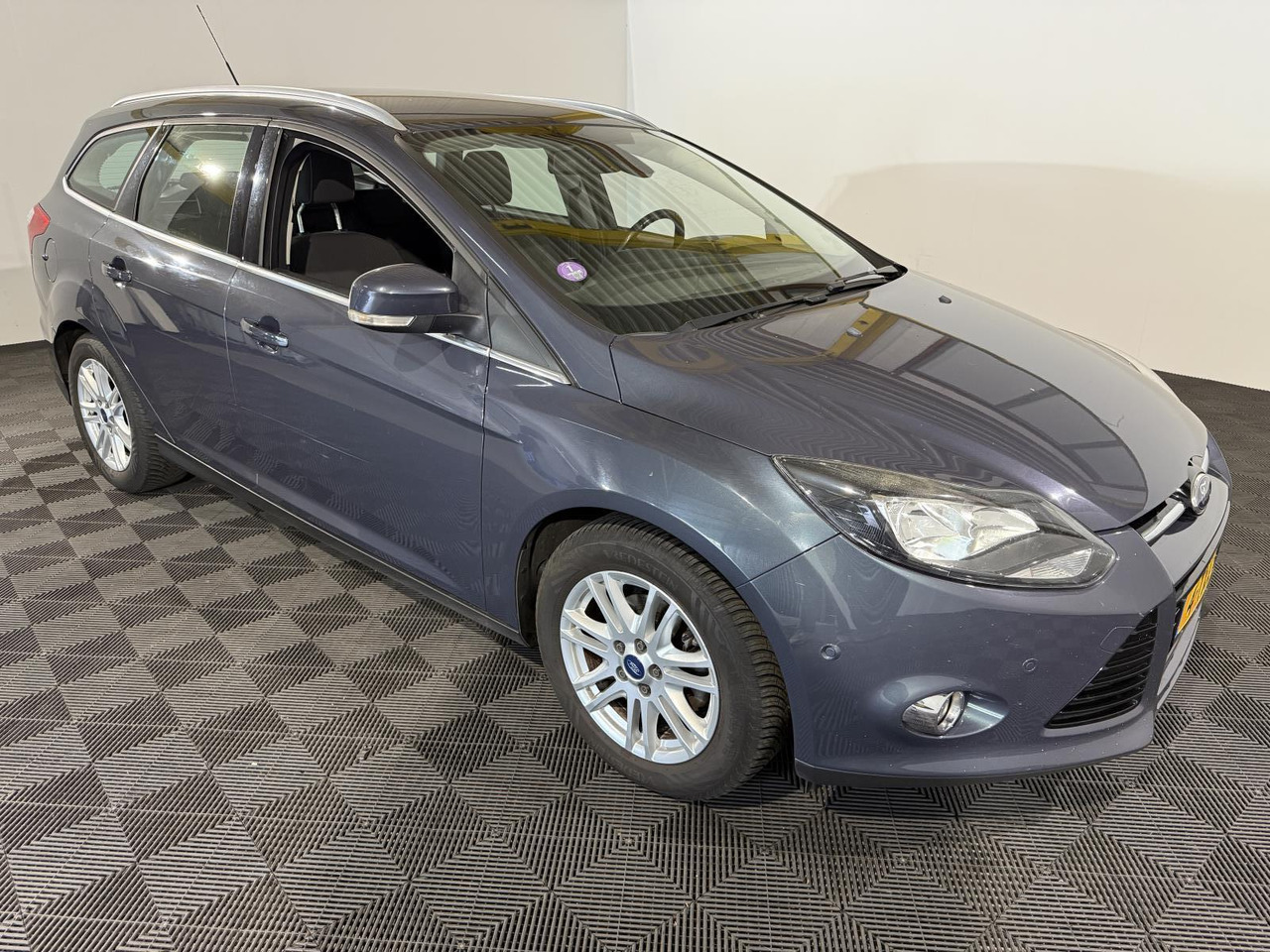 Ford | Focus Wagon | 1.0 EcoBoost Edition Plus | 2014 | 240.673 km | 4TXL50 | Logisch - PKW: das Bild 3 Ford | Focus Wagon | 1.0 EcoBoost Edition Plus | 2014 | 240.673 km | 4TXL50 | Logisch - PKW: das Bild 3