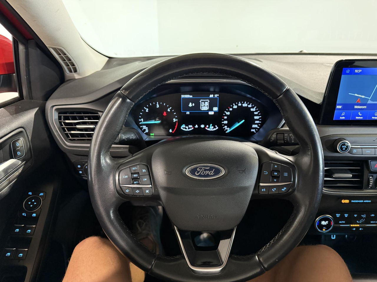 Ford | Focus Wagon | 1.5 EcoBlue Titanium Business | 2019 | 241.826 km | XV817R | Logisch - PKW: das Bild 5 Ford | Focus Wagon | 1.5 EcoBlue Titanium Business | 2019 | 241.826 km | XV817R | Logisch - PKW: das Bild 5