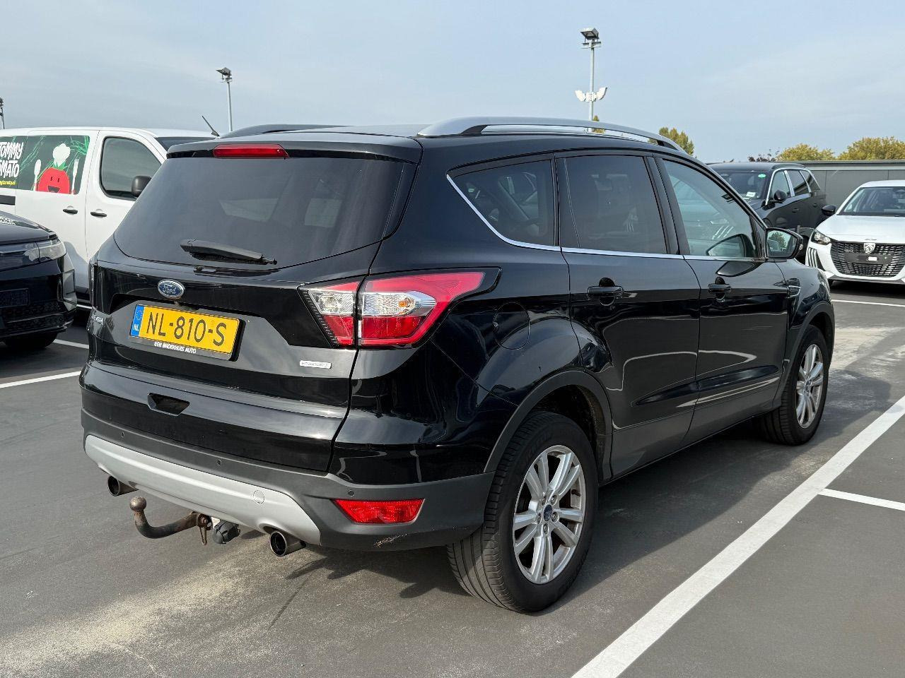 Ford Kuga 1.5 EcoBoost Trend Ultimate | 2017 | 157.984 km | NL810S | NAP: Logisch - SUV/ Geländewagen: das Bild 4 Ford Kuga 1.5 EcoBoost Trend Ultimate | 2017 | 157.984 km | NL810S | NAP: Logisch - SUV/ Geländewagen: das Bild 4