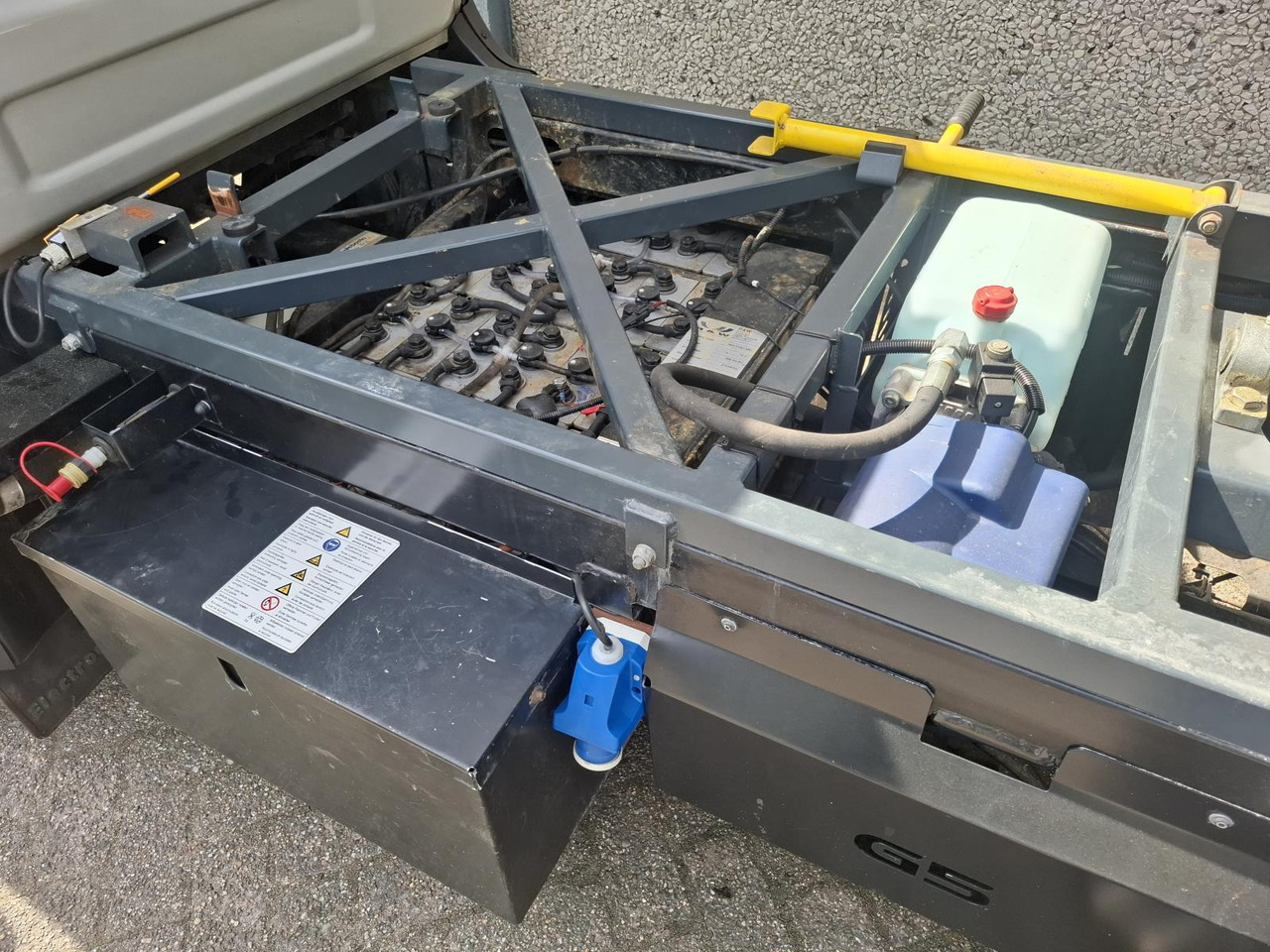 Goupil G5 Elektrische Stratenreinigingsmachine - Elektro-Nutzfahrzeug: das Bild 2 Goupil G5 Elektrische Stratenreinigingsmachine - Elektro-Nutzfahrzeug: das Bild 2