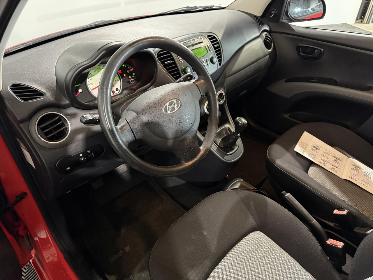 Hyundai | i10 | 1.1 Active | 2008 | 122.839 km | 22HBH5 | Logisch - Schrägheck: das Bild 5 Hyundai | i10 | 1.1 Active | 2008 | 122.839 km | 22HBH5 | Logisch - Schrägheck: das Bild 5