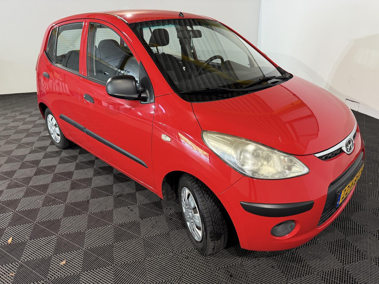 Hyundai | i10 | 1.1 Active | 2008 | 122.839 km | 22HBH5 | Logisch - Schrägheck: das Bild 3 Hyundai | i10 | 1.1 Active | 2008 | 122.839 km | 22HBH5 | Logisch - Schrägheck: das Bild 3
