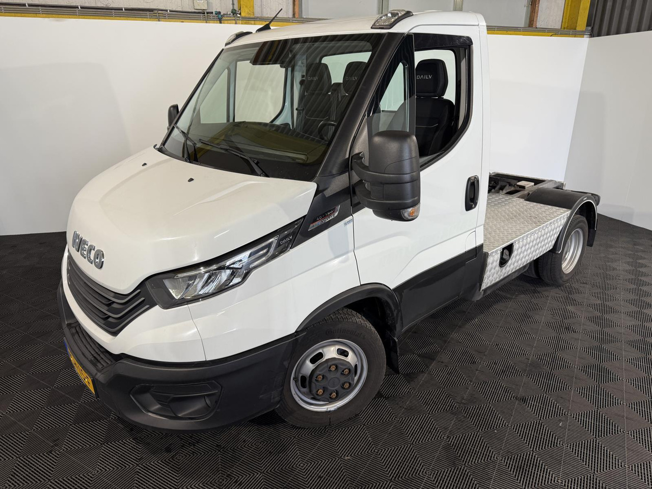 Iveco 40C18 Daily VSH-15-F 201.901 km - Minisattelzug: das Bild 1 Iveco 40C18 Daily VSH-15-F 201.901 km - Minisattelzug: das Bild 1