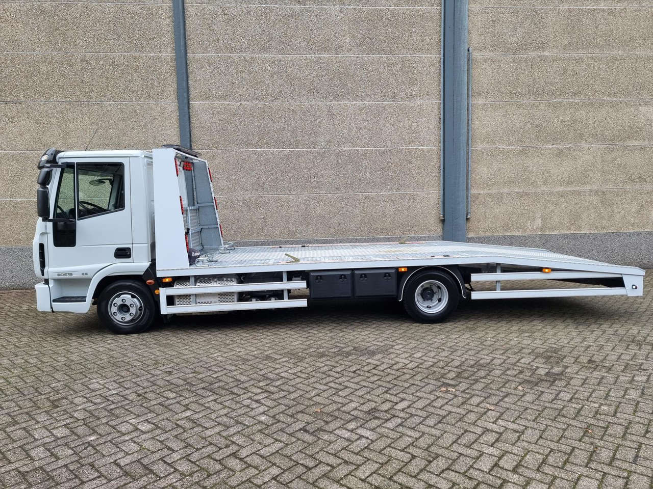 Iveco EuroCargo 80 Oprijwagen 42-BXH-4 - Autotransporter LKW: das Bild 4 Iveco EuroCargo 80 Oprijwagen 42-BXH-4 - Autotransporter LKW: das Bild 4