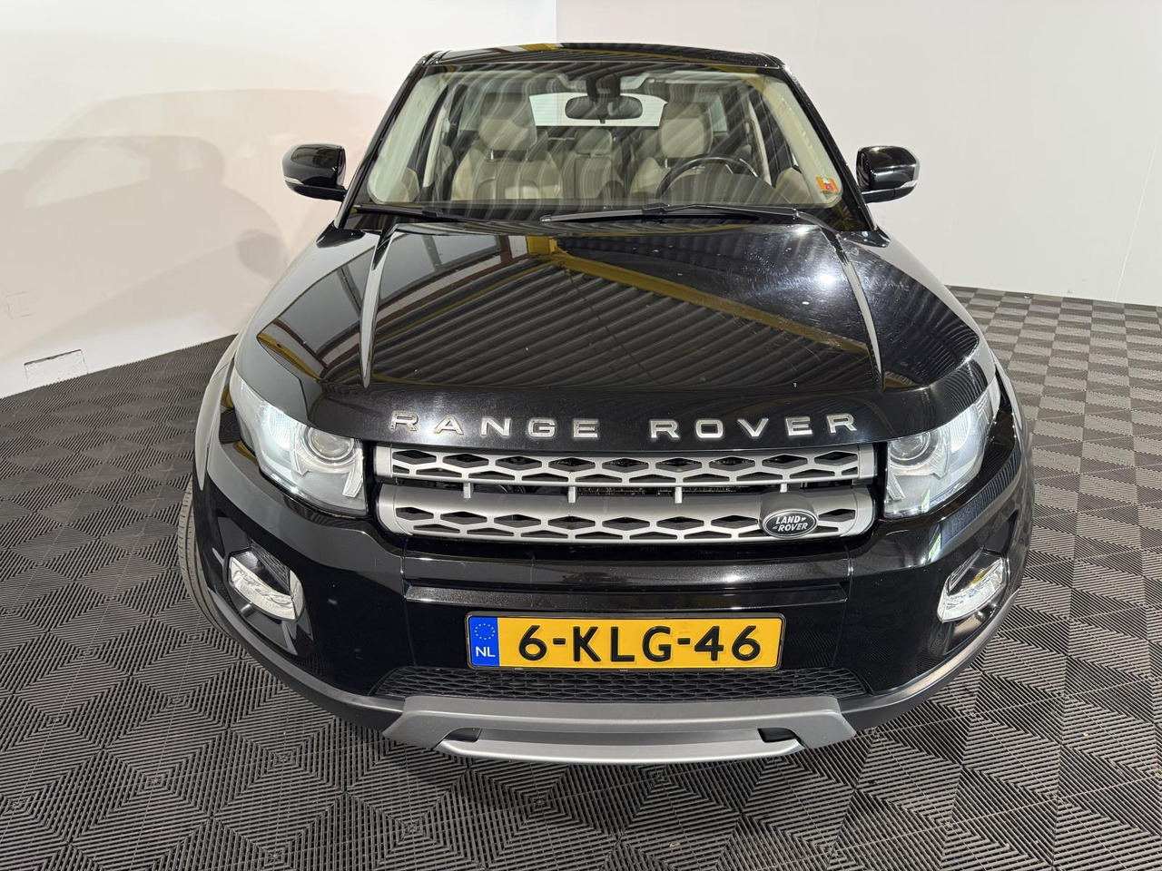 Land Rover Range Rover Evoque 2.2 TD4 4WD Pure | 2013 | 288.735 km | 6-KLG-46 - SUV/ Geländewagen: das Bild 2 Land Rover Range Rover Evoque 2.2 TD4 4WD Pure | 2013 | 288.735 km | 6-KLG-46 - SUV/ Geländewagen: das Bild 2