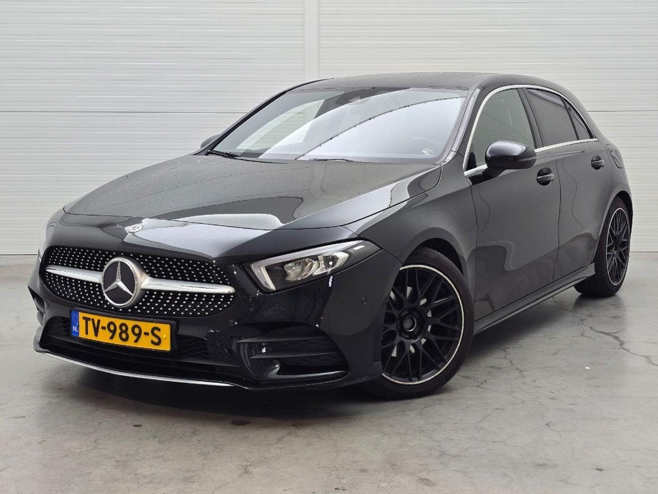 Mercedes - Benz A - klasse 180 d Business Solution AMG | 2018 | 218.074 km | TV989S | NAP: Logisch - Schrägheck: das Bild 1 Mercedes - Benz A - klasse 180 d Business Solution AMG | 2018 | 218.074 km | TV989S | NAP: Logisch - Schrägheck: das Bild 1