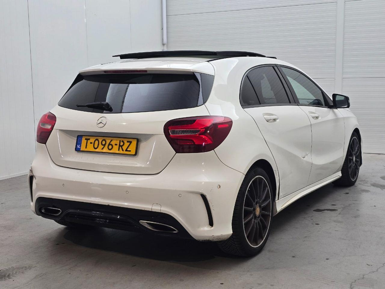Mercedes - Benz A - klasse 200 Ambition | 2016 | 173.260 km | Automaat | T096RZ | NAP: Geen oordeel - Schrägheck: das Bild 4 Mercedes - Benz A - klasse 200 Ambition | 2016 | 173.260 km | Automaat | T096RZ | NAP: Geen oordeel - Schrägheck: das Bild 4