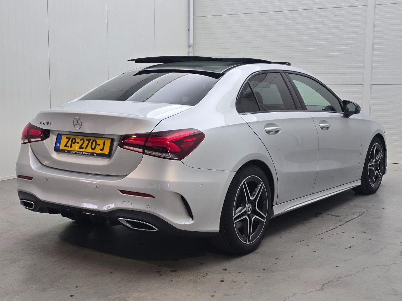 Mercedes - Benz A - klasse 200 Launch Edition Premium | 2019 | 178.269 km | Automaat | ZP270J | NAP: Logisch - Limousine: das Bild 4 Mercedes - Benz A - klasse 200 Launch Edition Premium | 2019 | 178.269 km | Automaat | ZP270J | NAP: Logisch - Limousine: das Bild 4