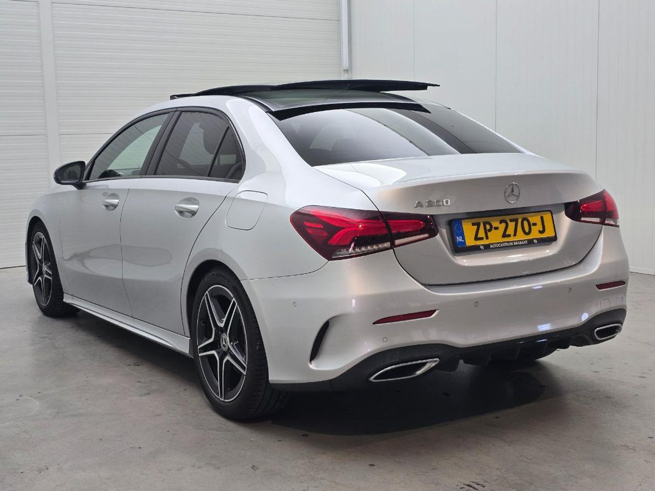 Mercedes - Benz A - klasse 200 Launch Edition Premium | 2019 | 178.269 km | Automaat | ZP270J | NAP: Logisch - Limousine: das Bild 3 Mercedes - Benz A - klasse 200 Launch Edition Premium | 2019 | 178.269 km | Automaat | ZP270J | NAP: Logisch - Limousine: das Bild 3