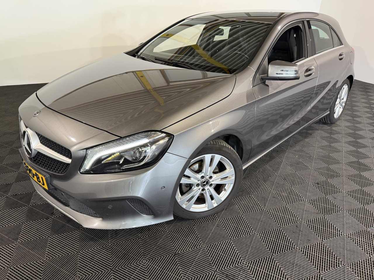 Mercedes-Benz A-klasse 200d Sport Edition | 2018 | 168.268 km | K-690-BJ - Schrägheck: das Bild 1 Mercedes-Benz A-klasse 200d Sport Edition | 2018 | 168.268 km | K-690-BJ - Schrägheck: das Bild 1