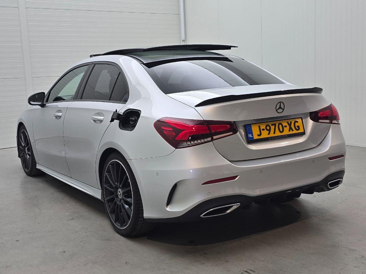 Mercedes - Benz A - klasse 220 4MATIC Premium | 2019 | 198.686 km | Automaat | J970XG | NAP: Geen oordeel - Limousine: das Bild 3 Mercedes - Benz A - klasse 220 4MATIC Premium | 2019 | 198.686 km | Automaat | J970XG | NAP: Geen oordeel - Limousine: das Bild 3