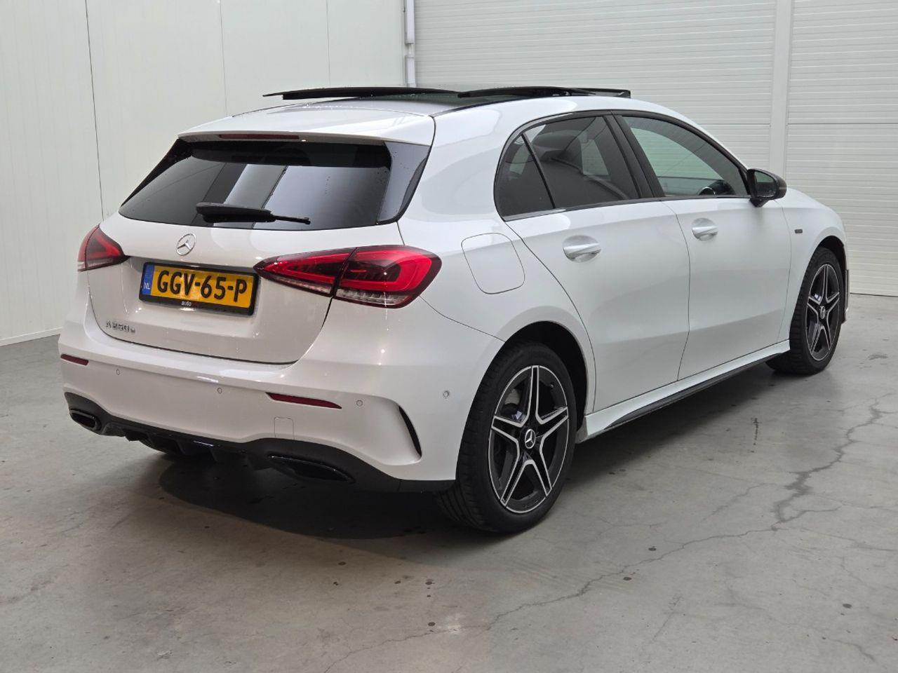 Mercedes - Benz A - klasse 250 e Premium Plus | 2021 | 82.548 km | GGV65P | NAP: Geen oordeel - Schrägheck: das Bild 4 Mercedes - Benz A - klasse 250 e Premium Plus | 2021 | 82.548 km | GGV65P | NAP: Geen oordeel - Schrägheck: das Bild 4