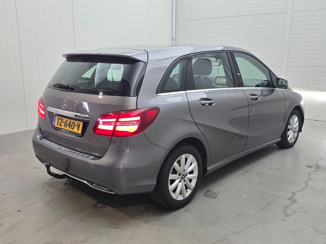 Mercedes - Benz B - klasse 180 Ambition | 2018 | 127.252 km | TZ640V | NAP: Logisch - PKW: das Bild 4 Mercedes - Benz B - klasse 180 Ambition | 2018 | 127.252 km | TZ640V | NAP: Logisch - PKW: das Bild 4