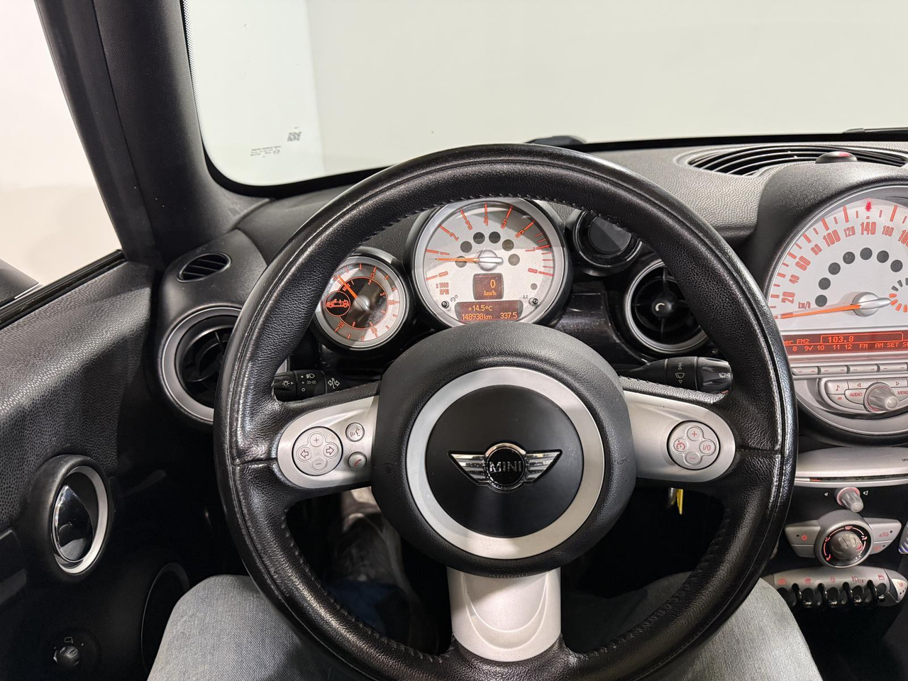 Mini | Mini Cabrio | 1.6 Cooper Chili | 2010 | 148.938 km | 92LHF2 | Logisch - PKW: das Bild 5 Mini | Mini Cabrio | 1.6 Cooper Chili | 2010 | 148.938 km | 92LHF2 | Logisch - PKW: das Bild 5