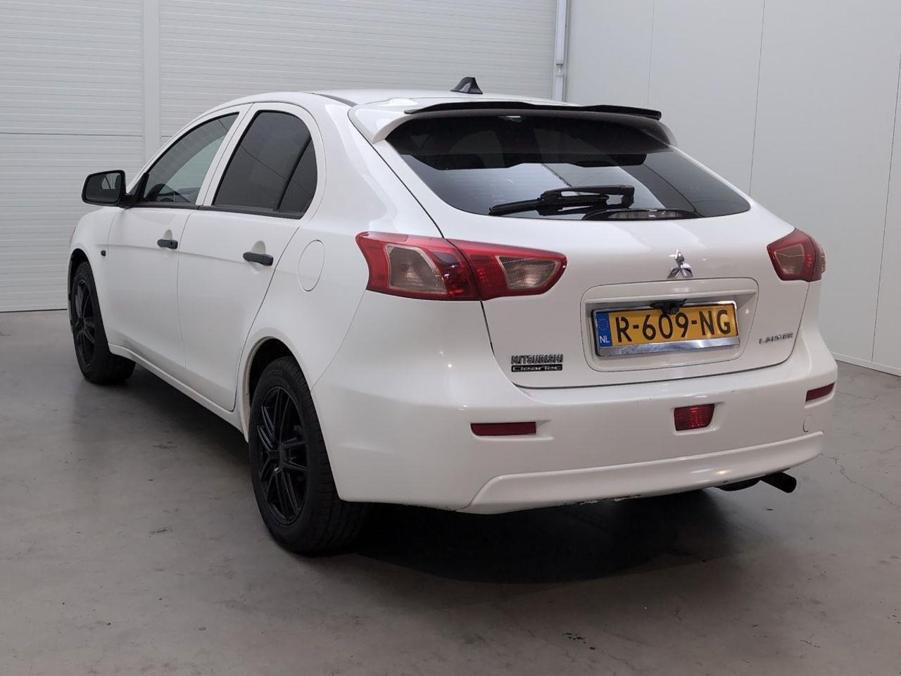 Mitsubishi Lancer Sportback 1.6 Limited Edition | 2016 | 216.592 km | R609NG | NAP: Geen oordeel - Schrägheck: das Bild 3 Mitsubishi Lancer Sportback 1.6 Limited Edition | 2016 | 216.592 km | R609NG | NAP: Geen oordeel - Schrägheck: das Bild 3
