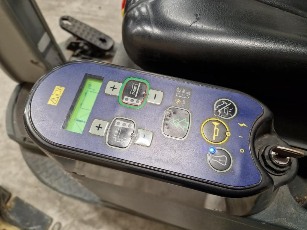 Nilfisk BR 755 Ecoflex Zit-Schrobmachine – 2015 - Reinigungsmaschine: das Bild 5 Nilfisk BR 755 Ecoflex Zit-Schrobmachine – 2015 - Reinigungsmaschine: das Bild 5
