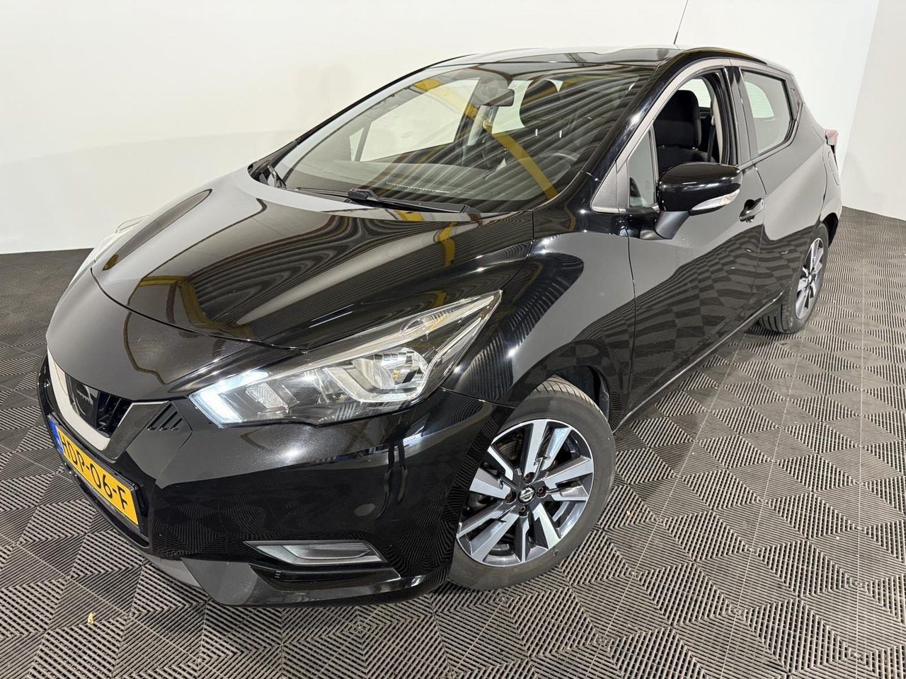Nissan | Micra | 0.9 IG-T Acenta | 2018 | 158.656 km | HDP06F | Geen oordeel - Schrägheck: das Bild 1 Nissan | Micra | 0.9 IG-T Acenta | 2018 | 158.656 km | HDP06F | Geen oordeel - Schrägheck: das Bild 1