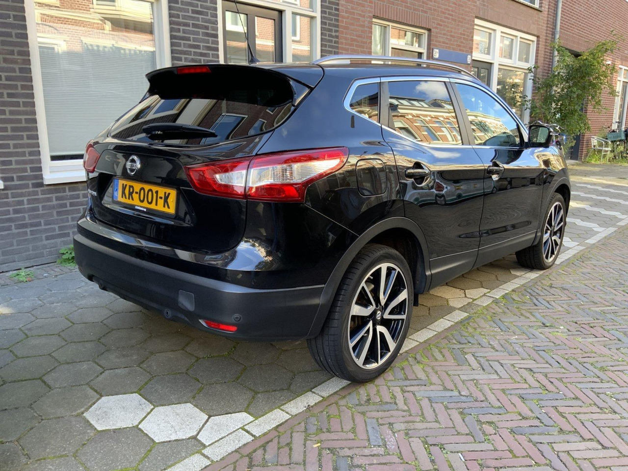 Nissan | Qashqai | 1.2 Tekna | 2016 | 193.328 km | Automaat | KR001K | Logisch - SUV/ Geländewagen: das Bild 2 Nissan | Qashqai | 1.2 Tekna | 2016 | 193.328 km | Automaat | KR001K | Logisch - SUV/ Geländewagen: das Bild 2