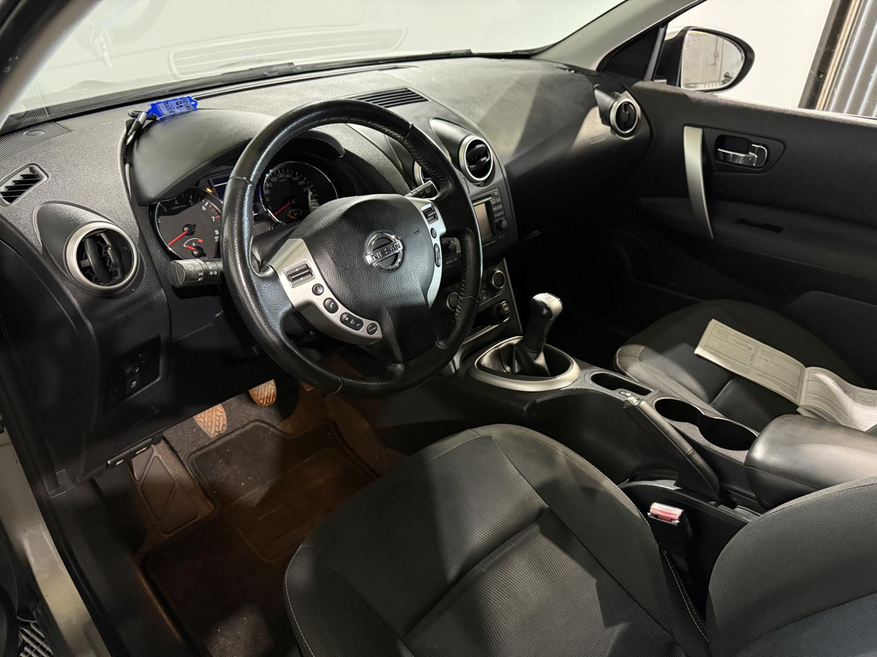 Nissan Qashqai 1.6 Acenta | 2012 | 163.218 km | 75-ZFT-8 - SUV/ Geländewagen: das Bild 4 Nissan Qashqai 1.6 Acenta | 2012 | 163.218 km | 75-ZFT-8 - SUV/ Geländewagen: das Bild 4