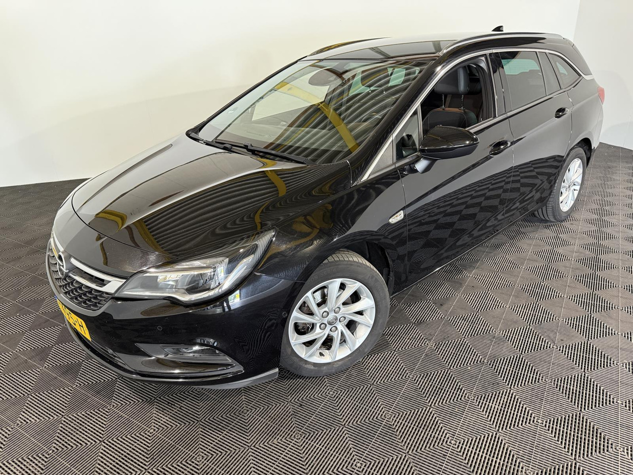 Opel Astra Sports Tourer 1.0 Innovation | 2017 | 191.542 km | PF-495-H - PKW: das Bild 1 Opel Astra Sports Tourer 1.0 Innovation | 2017 | 191.542 km | PF-495-H - PKW: das Bild 1