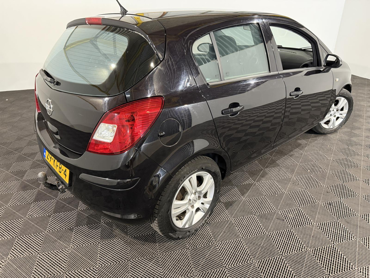 Opel Corsa 1.4-16V Edition | 2009 | 259.282 km | 29-KFB-4 - Schrägheck: das Bild 5 Opel Corsa 1.4-16V Edition | 2009 | 259.282 km | 29-KFB-4 - Schrägheck: das Bild 5