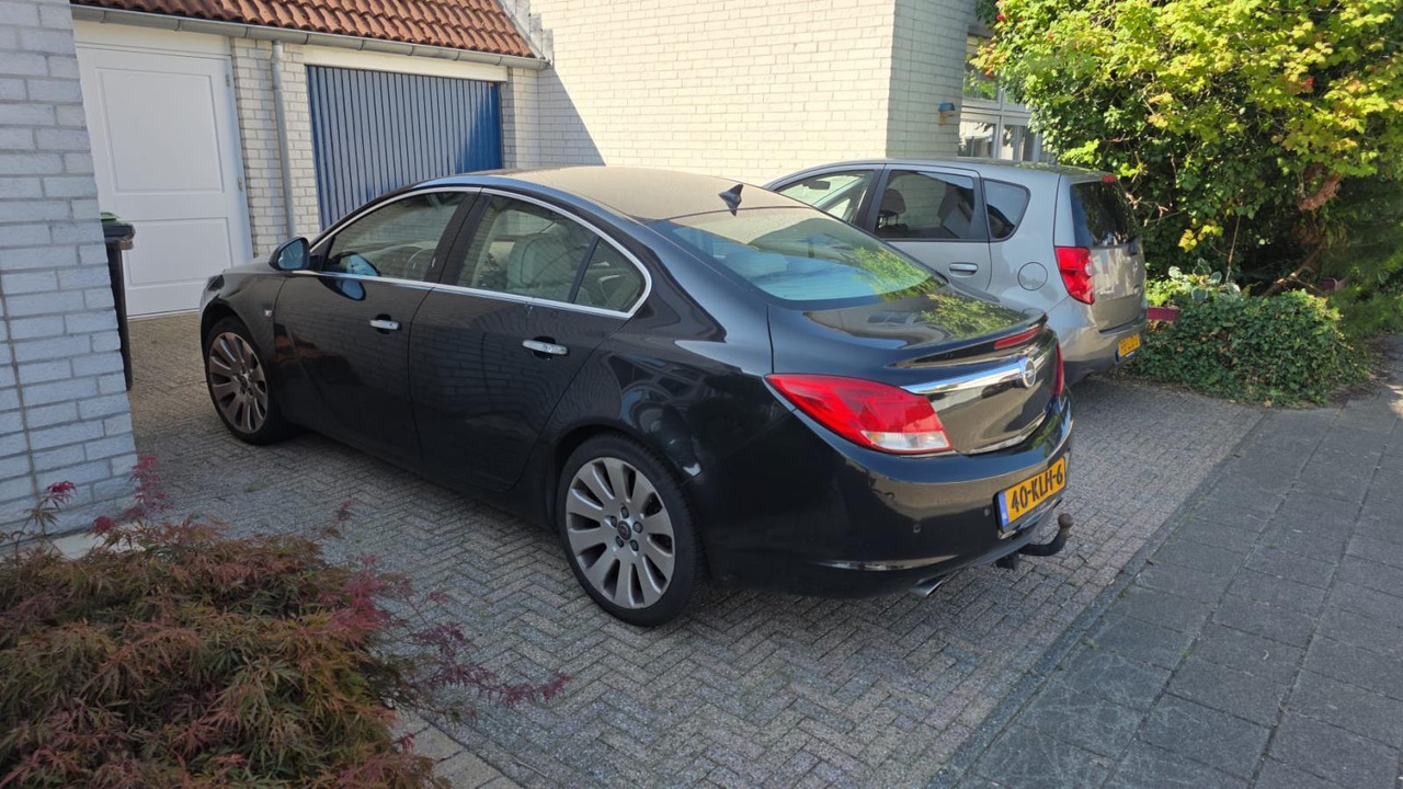 Opel Insignia 2.0 T Executive | 2010 | 179.184 km | 40-KLH-6 - Limousine: das Bild 3 Opel Insignia 2.0 T Executive | 2010 | 179.184 km | 40-KLH-6 - Limousine: das Bild 3